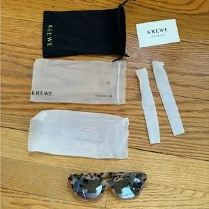 NWT Krewe Lindsay Matte Oyster to Petal Mirrored Sunglasses KREWE | Accessories | Nwt Krewe Lindsay Matte Oyster To  main image 3